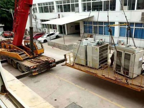 延津县吊车出租公司电话_吊车出租领域吊装大型钢网架安装法